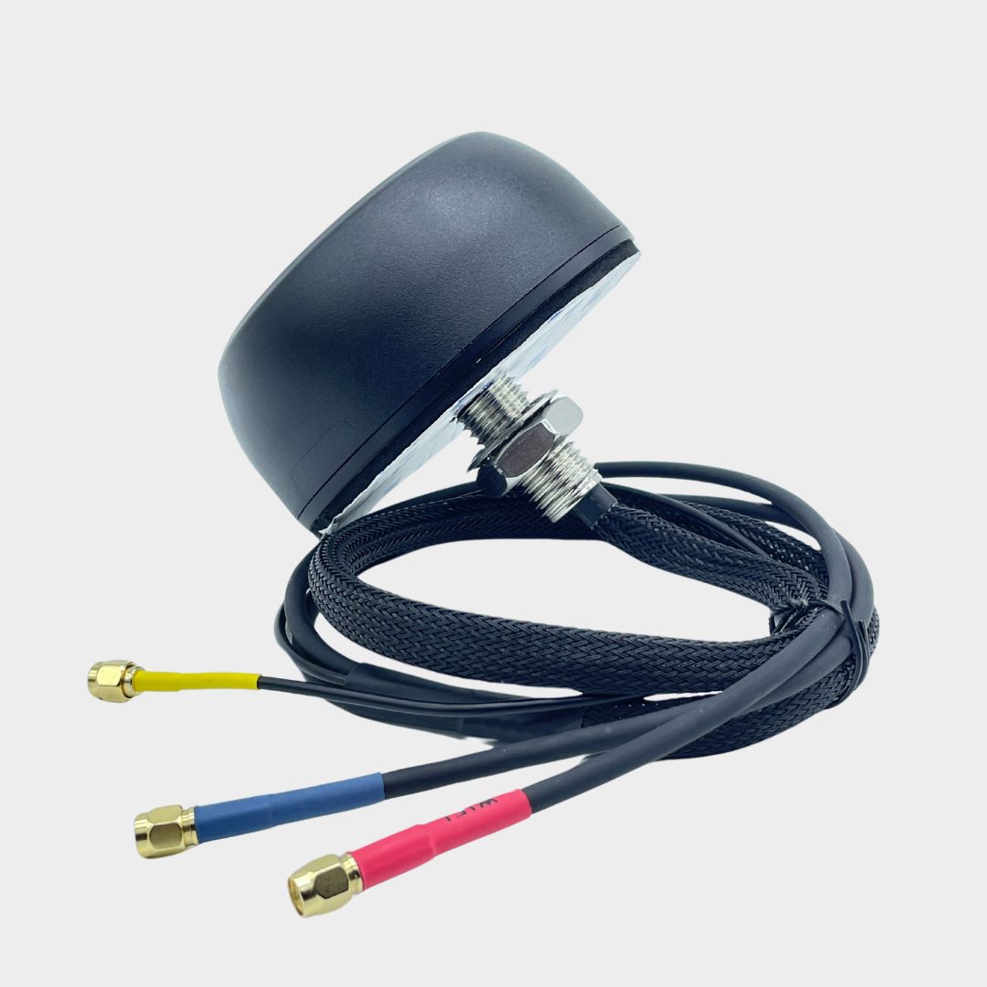 Black CS-LP3 low profile 3-in-1 antenna showing 4G/5G, WiFi, and GPS cables with color-coded SMA connectors.